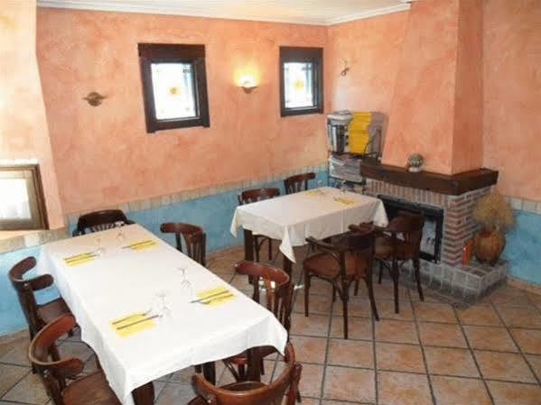 Hotel Rey Chindasvinto Covarrubias Exteriör bild